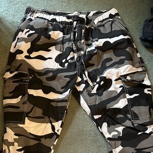 Camo jogger
